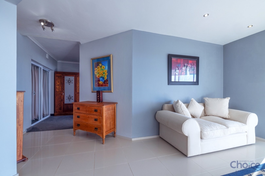 5 Bedroom Property for Sale in Jeffreys Bay Central Eastern Cape